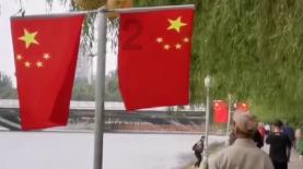男子盗窃后从3楼跳下，腰腿骨折痛到惨叫报警：我想自首